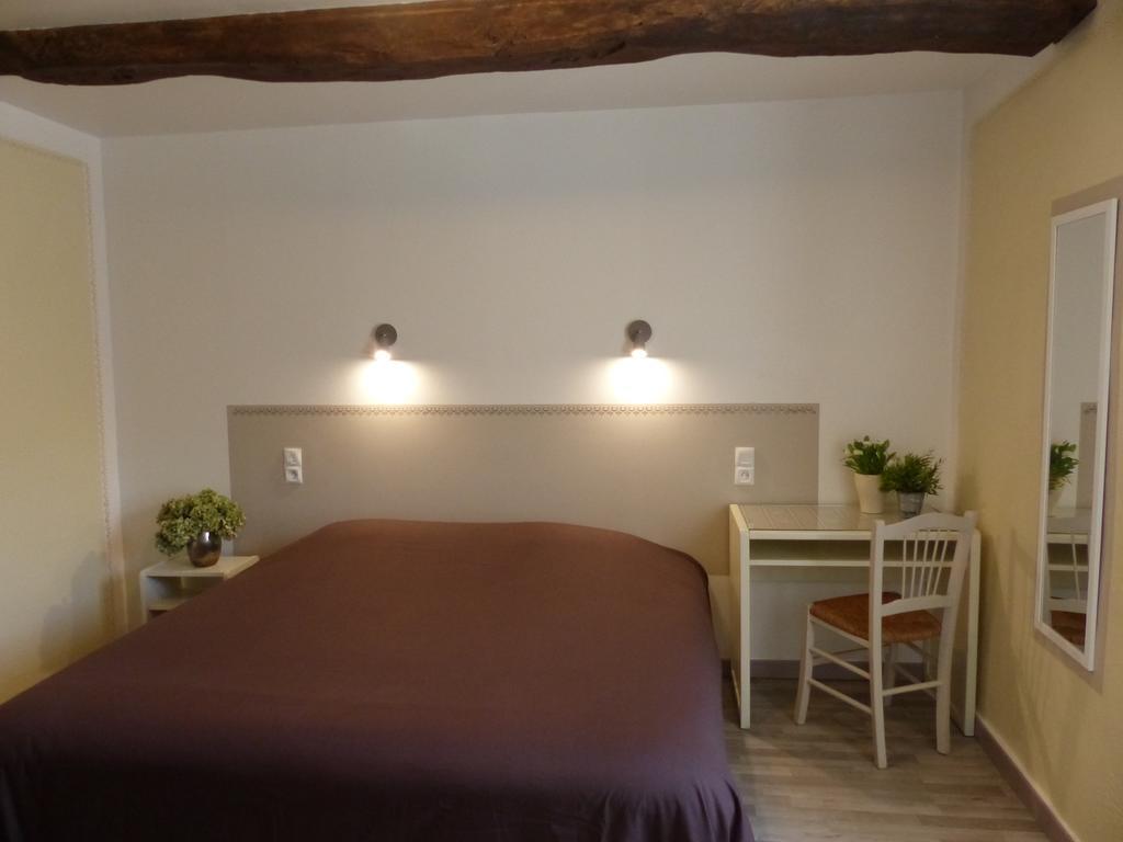 Saint-Ferréol-Trente Auberge De Trente Pas חדר תמונה